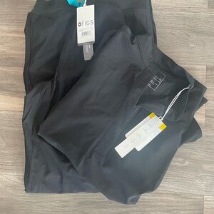 FIGS FreeX Scrub Set NWT
